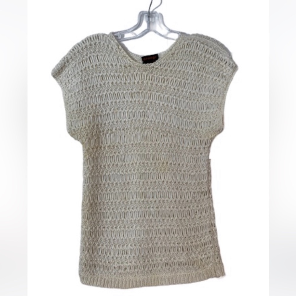 Crotchet knit top